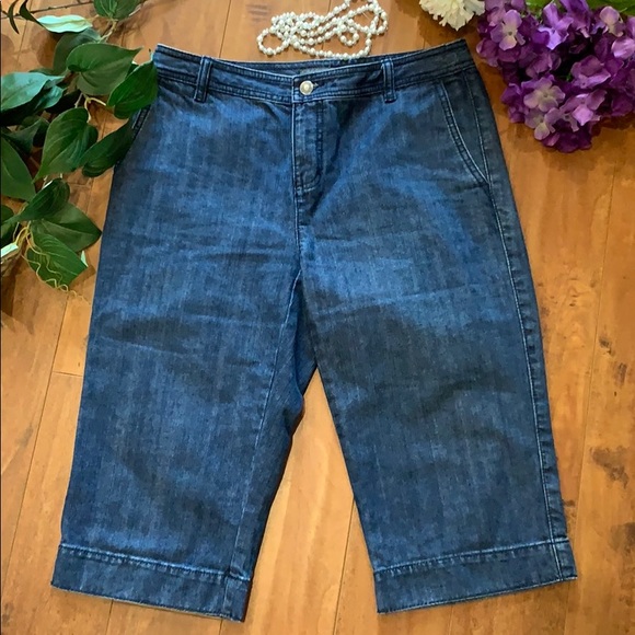Liz Claiborne Denim - Liz Claiborne Audra Denim Capri Jeans Size 6